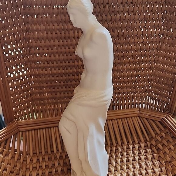 Venus de Milo Statue Matte - Picture 5 of 9